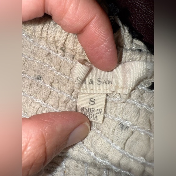 Sim & Sam Elegant Cream Puff Sleeve Dress - Picture 2 of 3